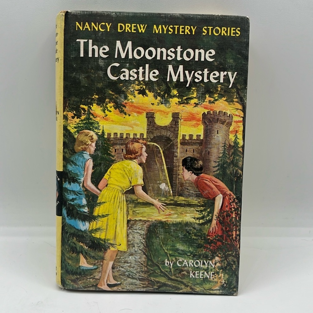 NANCY DREW MYSTERY “THE MOONSTONE CASTLE”